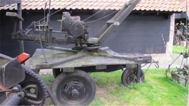 Driewielkar met geknikte draagboom, Karrenmuseum Essen